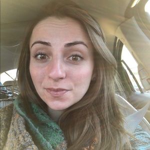 Meet your Posher, Cayla